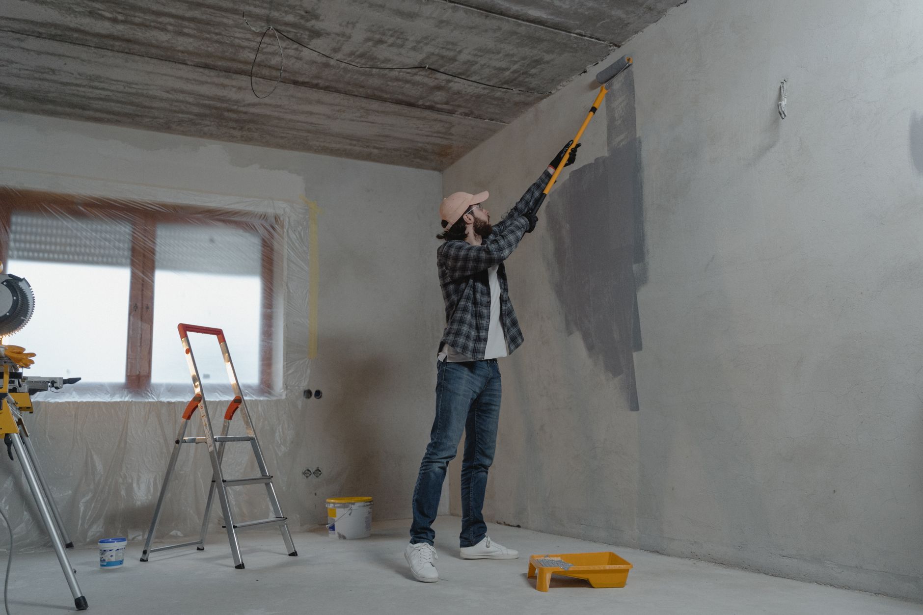Peintre en bâtiment équipe à Montreuil